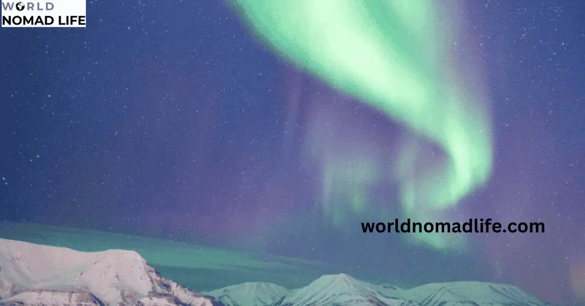 Best Guide to Northern light Svalbard for solo travelers
