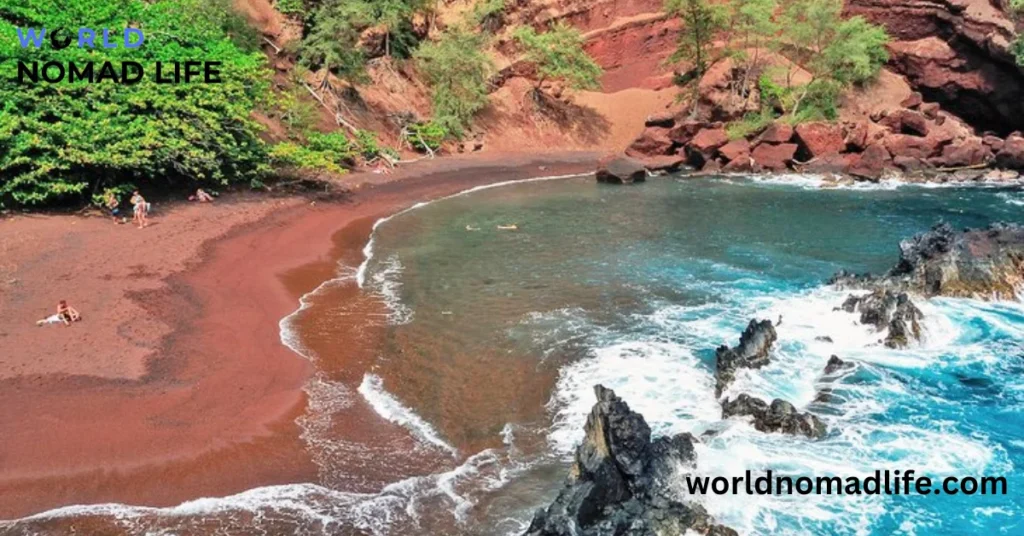 Kaihalulu Beach, Maui